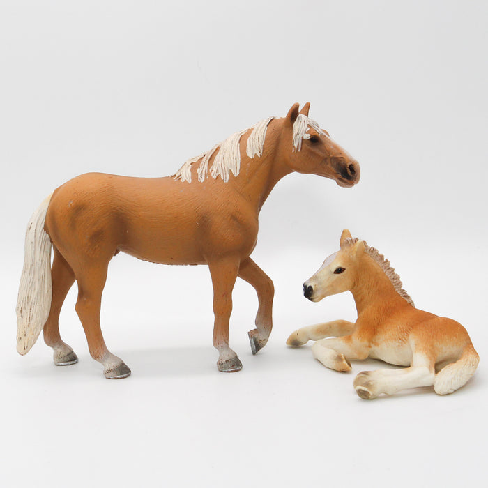 Schleich Haflinger hevonen ja varsa