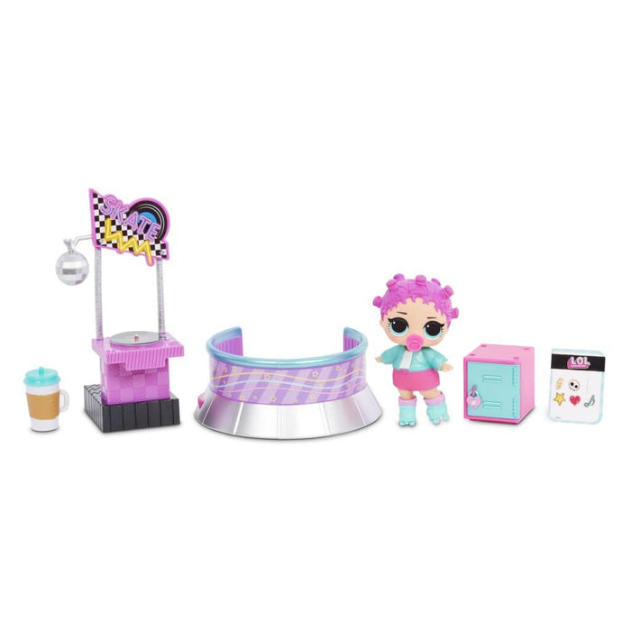 L.O.L. Surprise Furniture with Doll - Rullaluisteluareena -