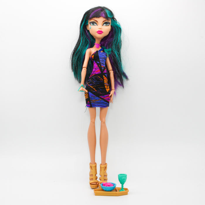 Monster High Cleo de Nile Creepateria -nukke - Second Hand
