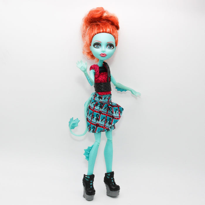 Monster High Exchange Program Lorna McNessie nukke - Second Hand