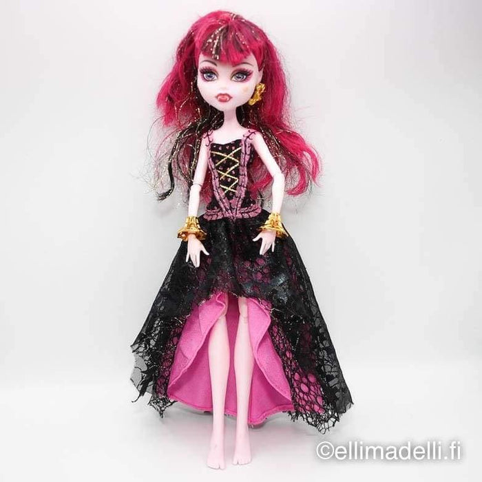 Monster High Haunt The Casbah Draculaura 13 Wishes - Muut