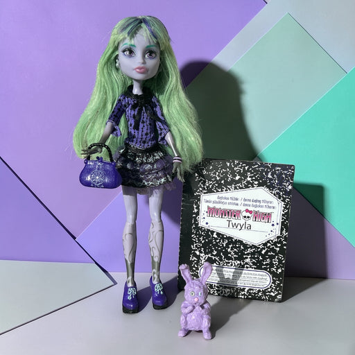Monster High 13 Wishes Twyla nukke - Second Hand