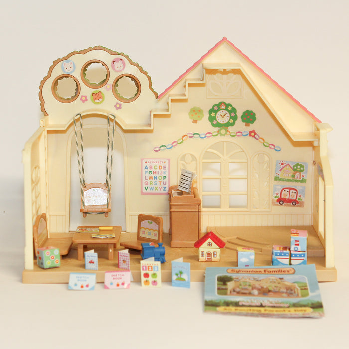 Sylvanian Families Forest Nursery Päiväkoti - Second Hand