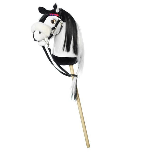 Keppihevosen mustat suitset pörröisellä yksityiskohdalla