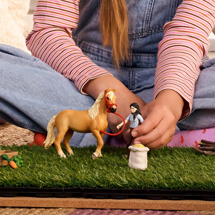 Schleich 42797 Emilyn hevosten hoitosetti