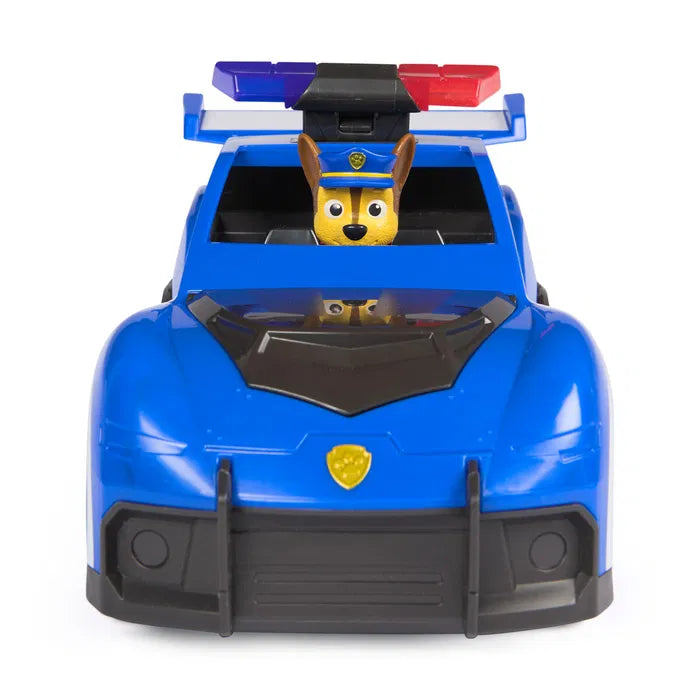 Ryhmä Hau Vainu ja suuri poliisiauto valoilla ja äänillä