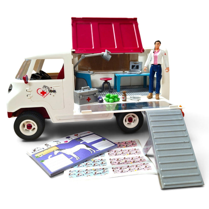 Schleich Eläinlääkäri auto ja tarvikkeet - Second Hand