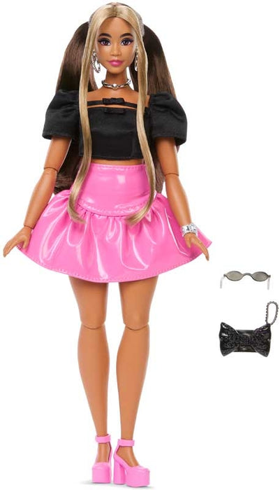 Barbie Deluxe Style Brunette nukke