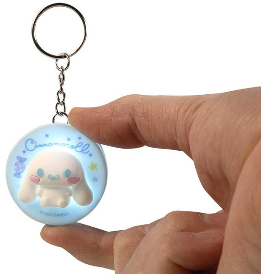 Hello Kitty Cinnamoroll avaimenperä valolla