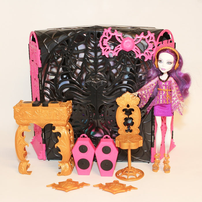 Monster High 13 Wishes Party Lounge Spectra Vondergeist nukke ja DJ setti - Second Hand