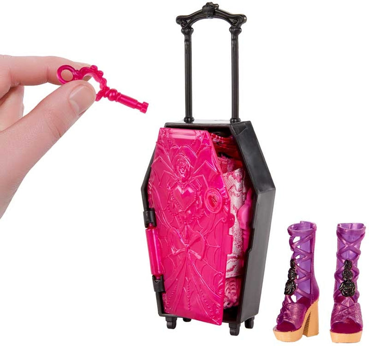 Monster High Skullmate Secrets Draculaura Oasis -nukke