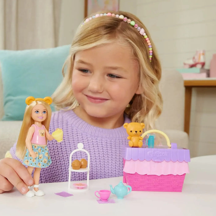 Barbie Chelsea Teekutsut nallen kanssa -leikkisetti