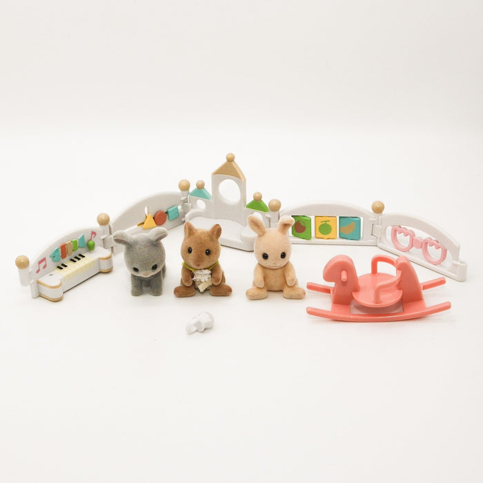Sylvanian Families Leikkikehä ja vauvat - Second Hand