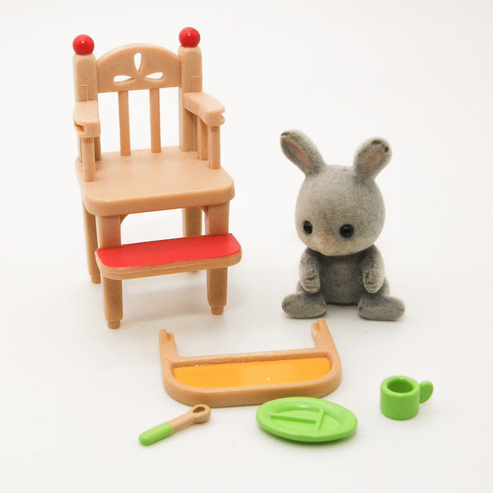 Sylvanian Families syöttötuoli ja vauva hahmo - Second Hand