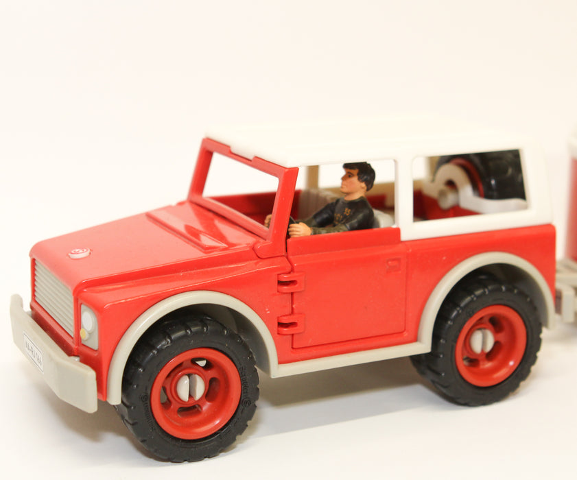 Schleich auto ja hevostraileri