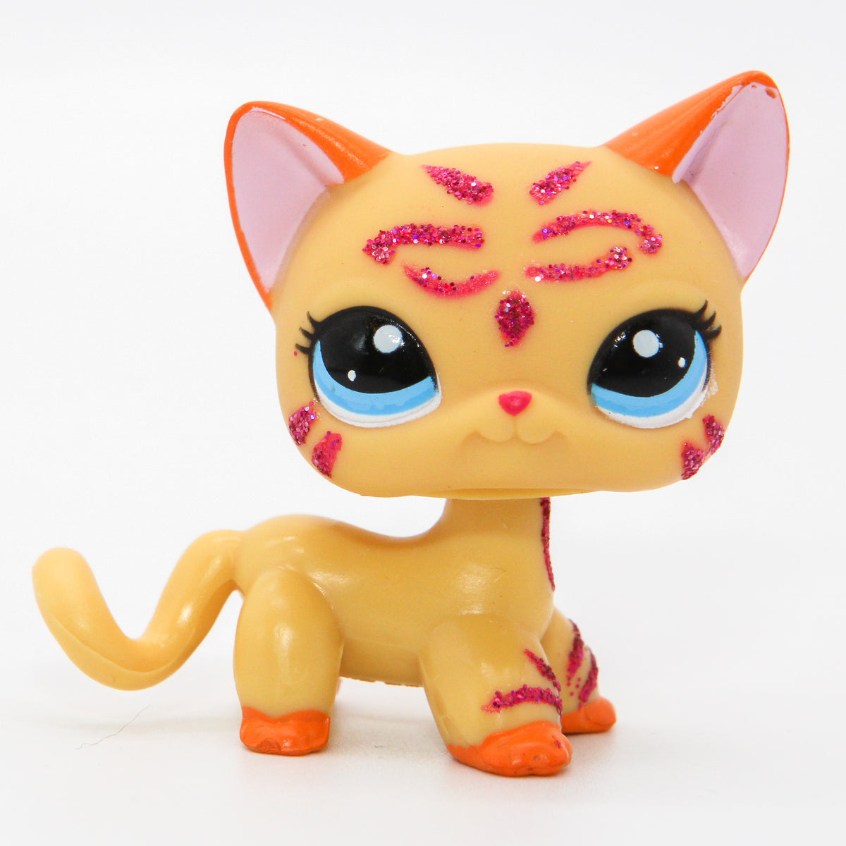 littlest-petshop-seisova-kissa-2118-elli-madelli
