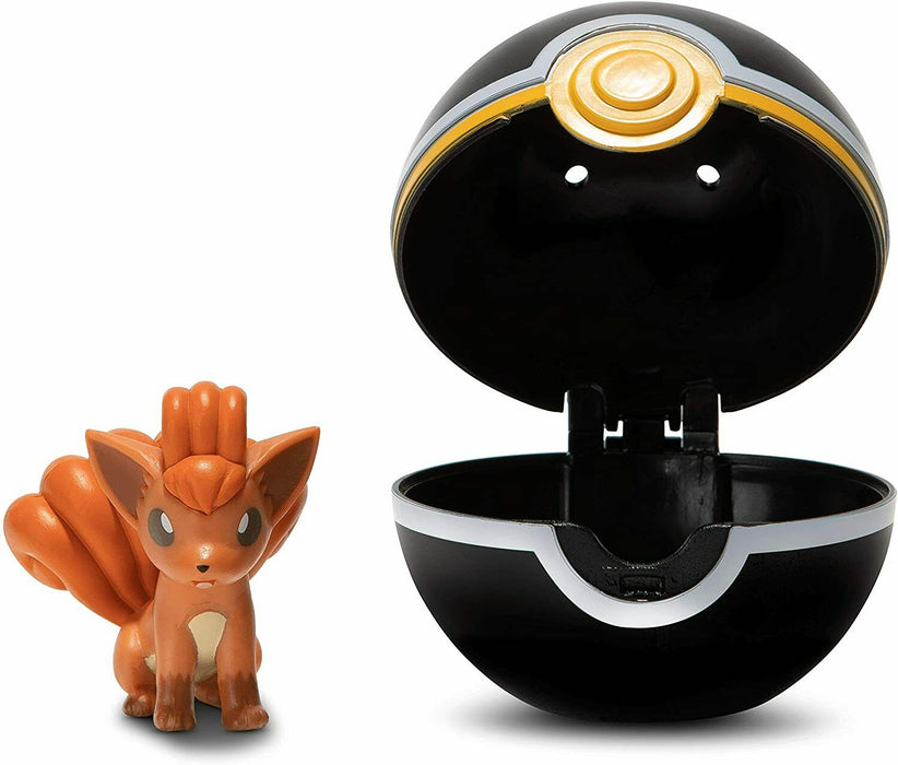Pokemon Vulpix figuuri ja Clip 'n' go luxury pallo