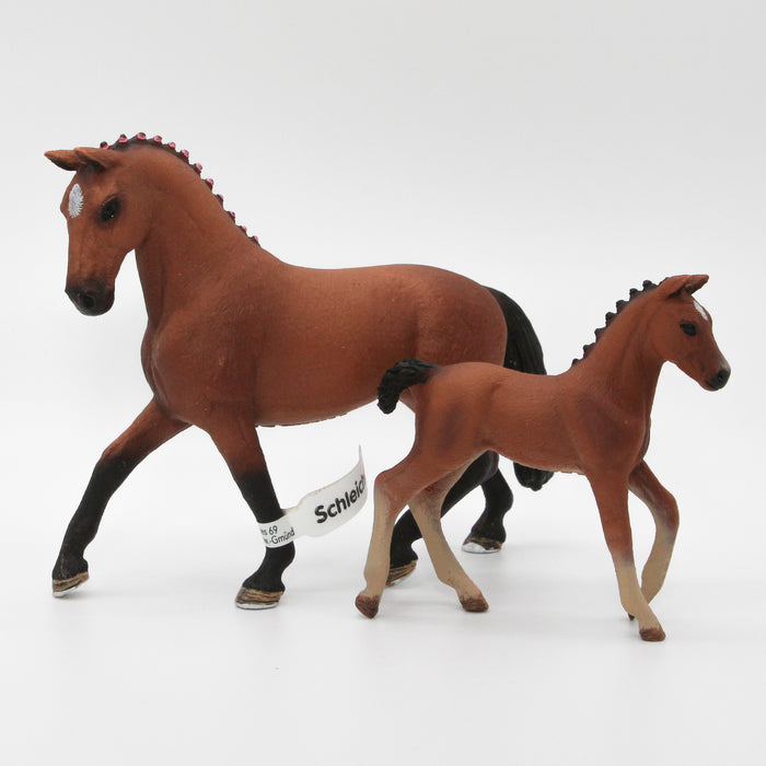 Schleich Hannoverin hevonen 13817 ja varsa 13818