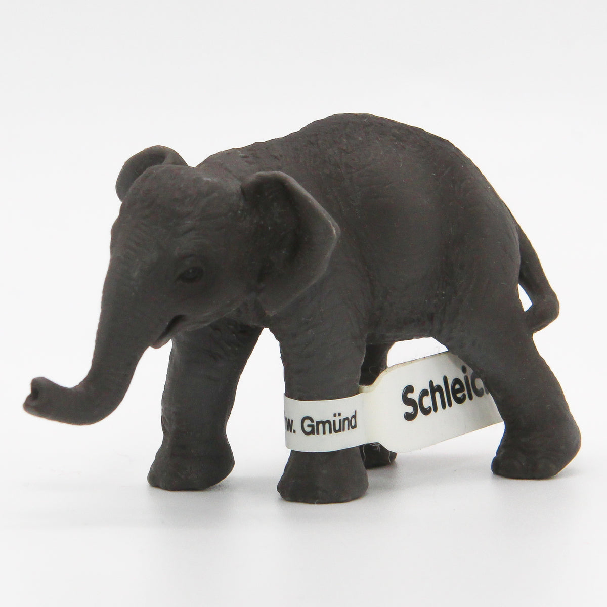 schleich-intian-norsu-poikanen-14343-second-hand-elli-madelli
